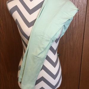 Lularoe OS solid mint leggings